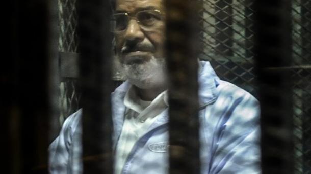 تعویق دادگاه مرسی